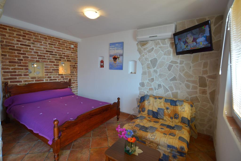 Apartments Palace Mira Mare Tivat Zimmer foto