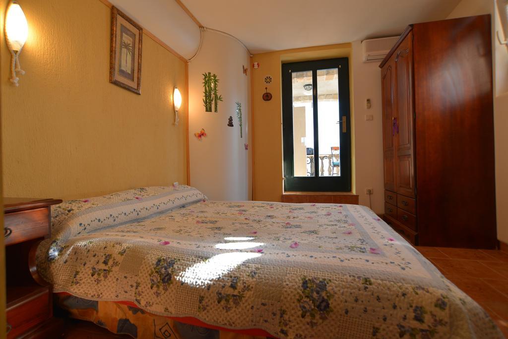 Apartments Palace Mira Mare Tivat Zimmer foto